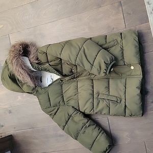 Old Navy 5t Girls Puffy